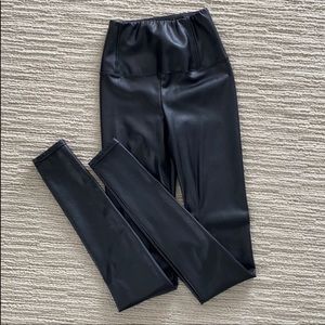 Aritzia Wilfred free daria leather leggings